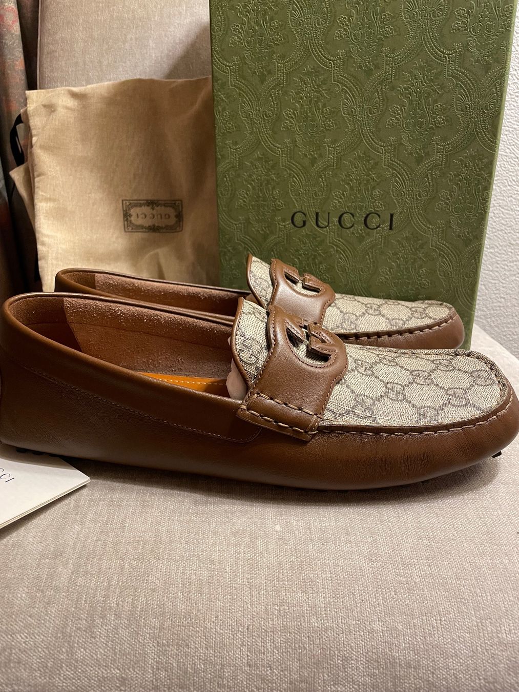 Gucci Scarpe da uomo: Gucci Supreme Moccasin – Nuovo e nell'imballaggio originale da Davos Dorf venduto da Juszy-Shop 1