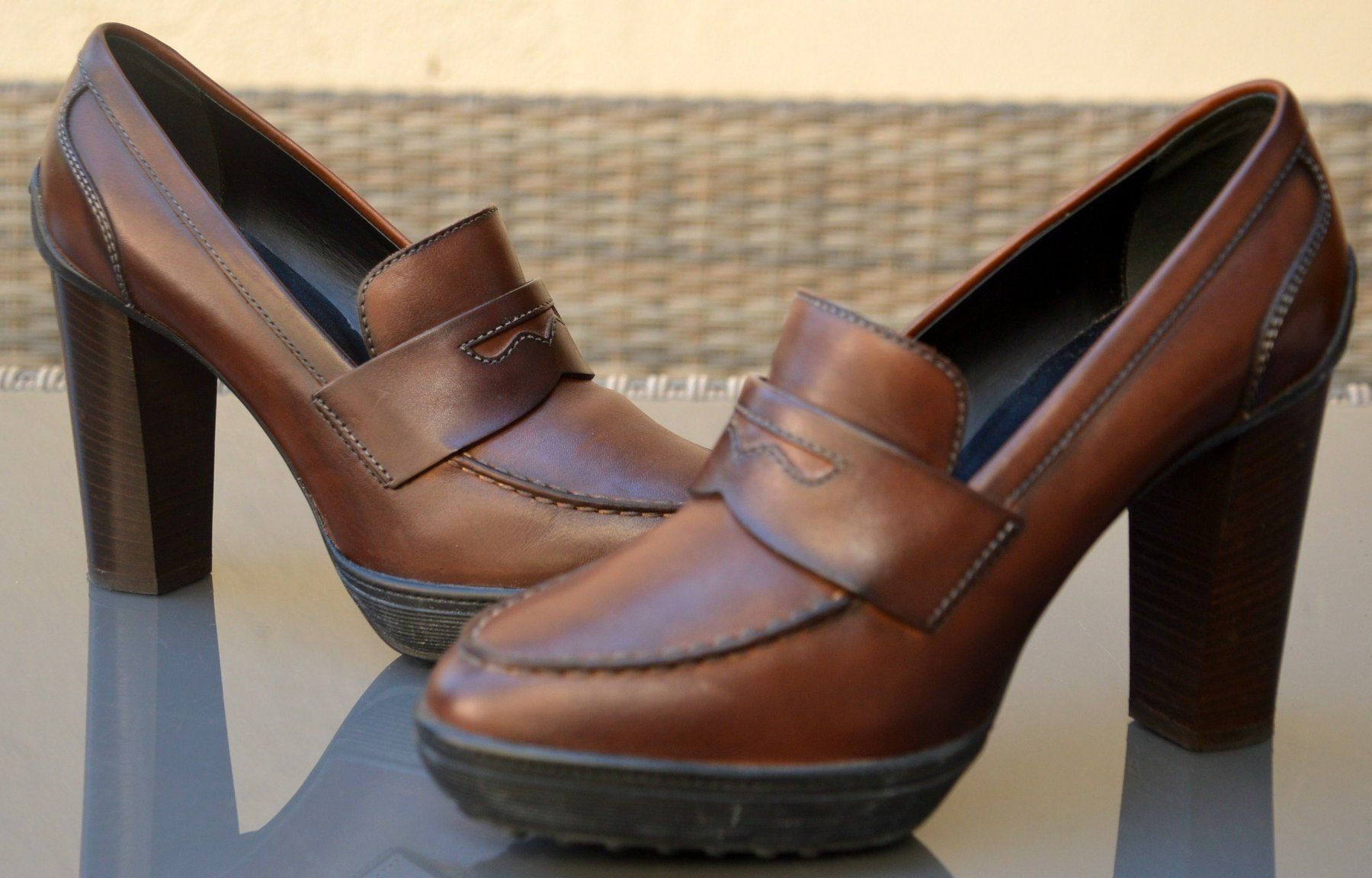 Tod'S Damenschuhe: TOD'S Schuhe / chaussures  .37.5 – Gebraucht aus Collonges von arashee 1