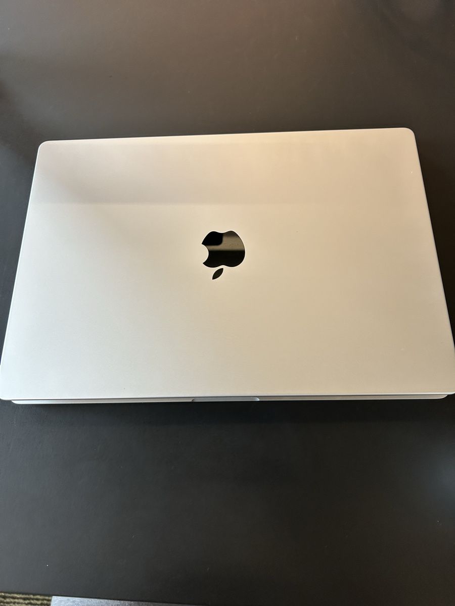 Apple Portables: MacBook Pro M4, 24GB RAM, Top Zustand – Neuf (Voir description) à Zürich par mei_b9g6 2