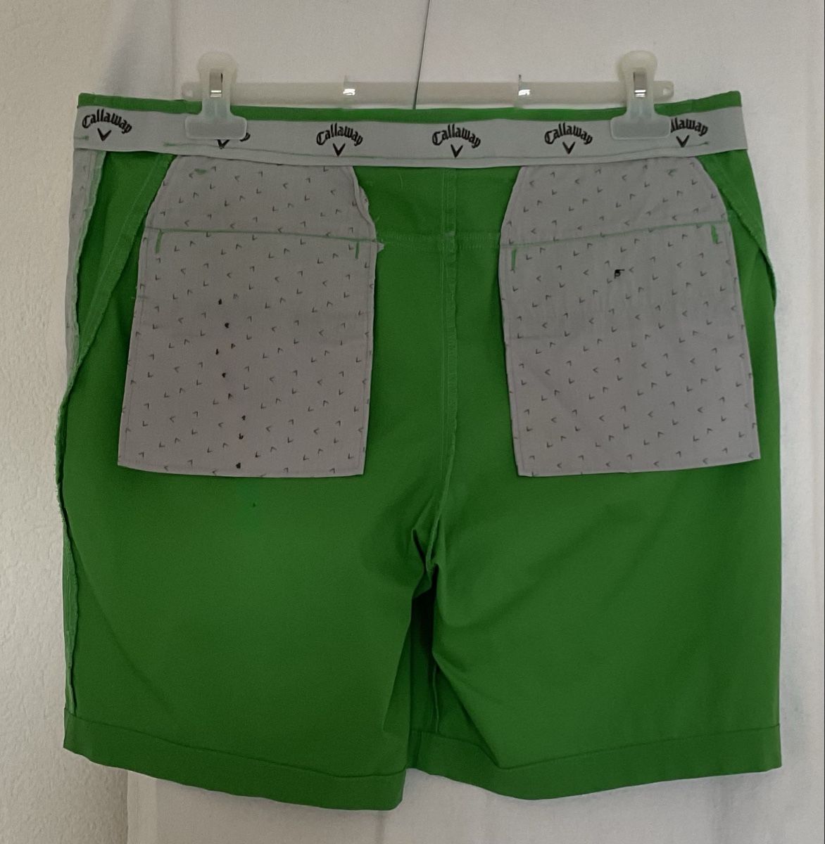 Callaway Pantaloni: Callaway - Short de golf vert, taille EU 50 – Nuovo (secondo la descrizione) da Corseaux venduto da Mililaforet75 4