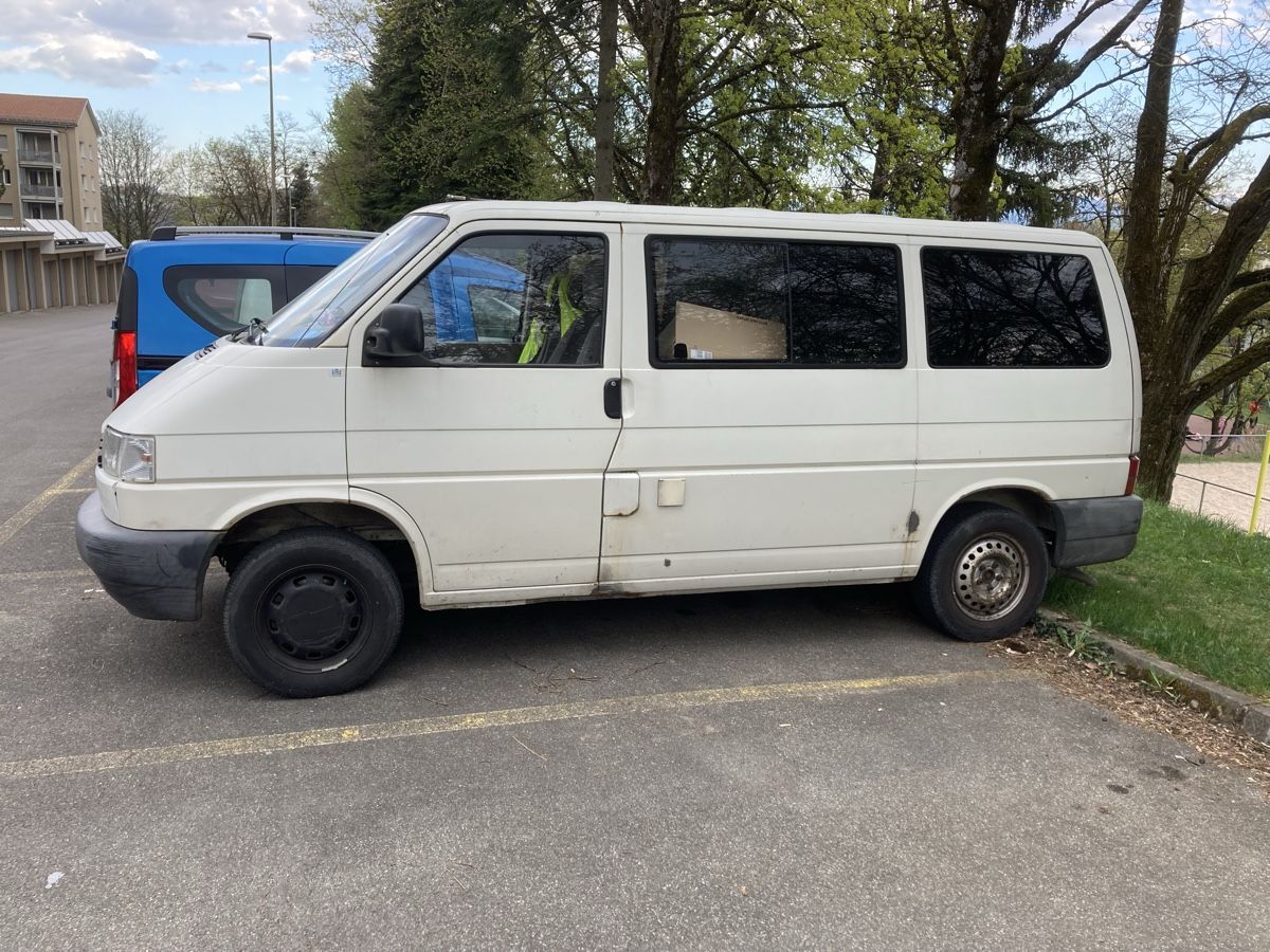 VW Automobili: VW T4 2,5 TDI , MFK, expertisé Juni 2024 – Usato da FRIBOURG venduto da Boris004