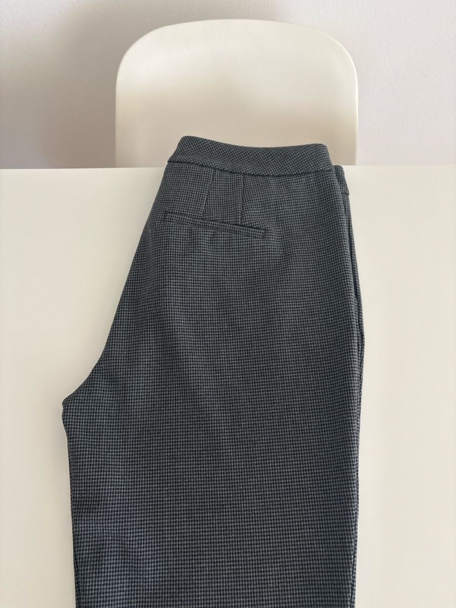 Pantaloni: Zwei Cropped-Hosen Gr. M – Usato da Herisau venduto da sen_8w8b 6