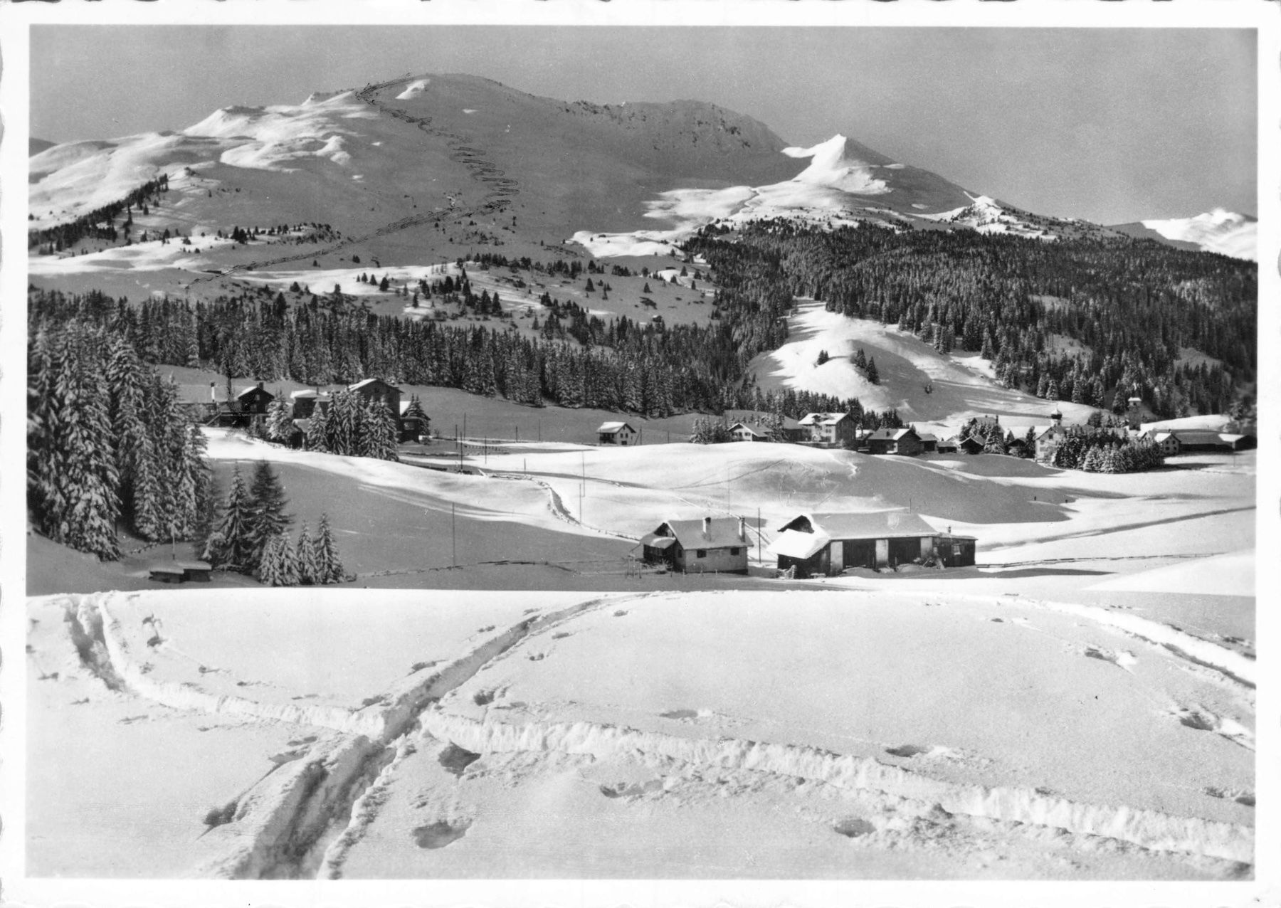 Cartes postales: Parpan GR // 1961 Schnee Dorf Stätzerhorn – D'occasion à Basel par intermezzo12