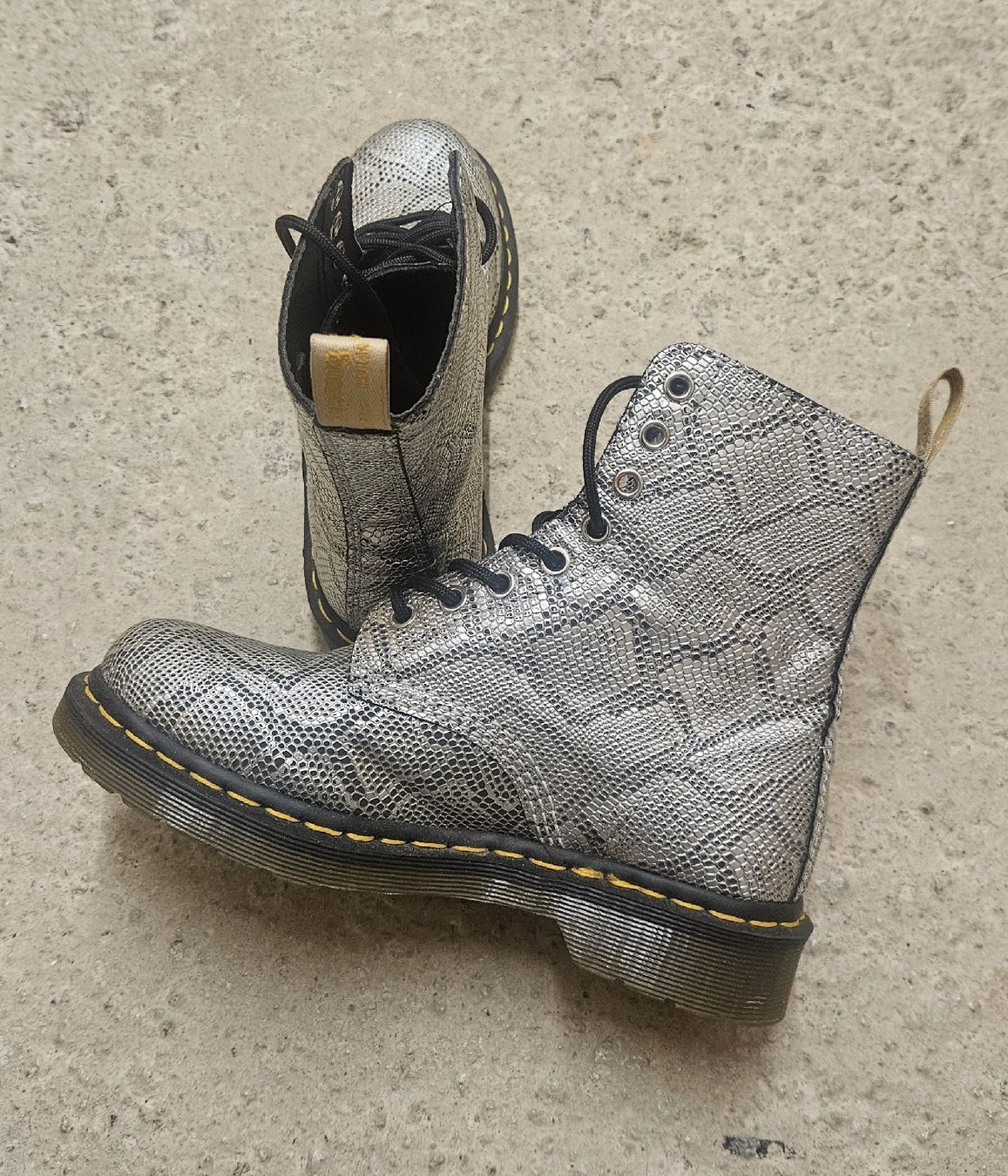 Dr. Martens Scarpe da donna: Dr. Martens boots – Usato da Nyon venduto da son_7df9 4