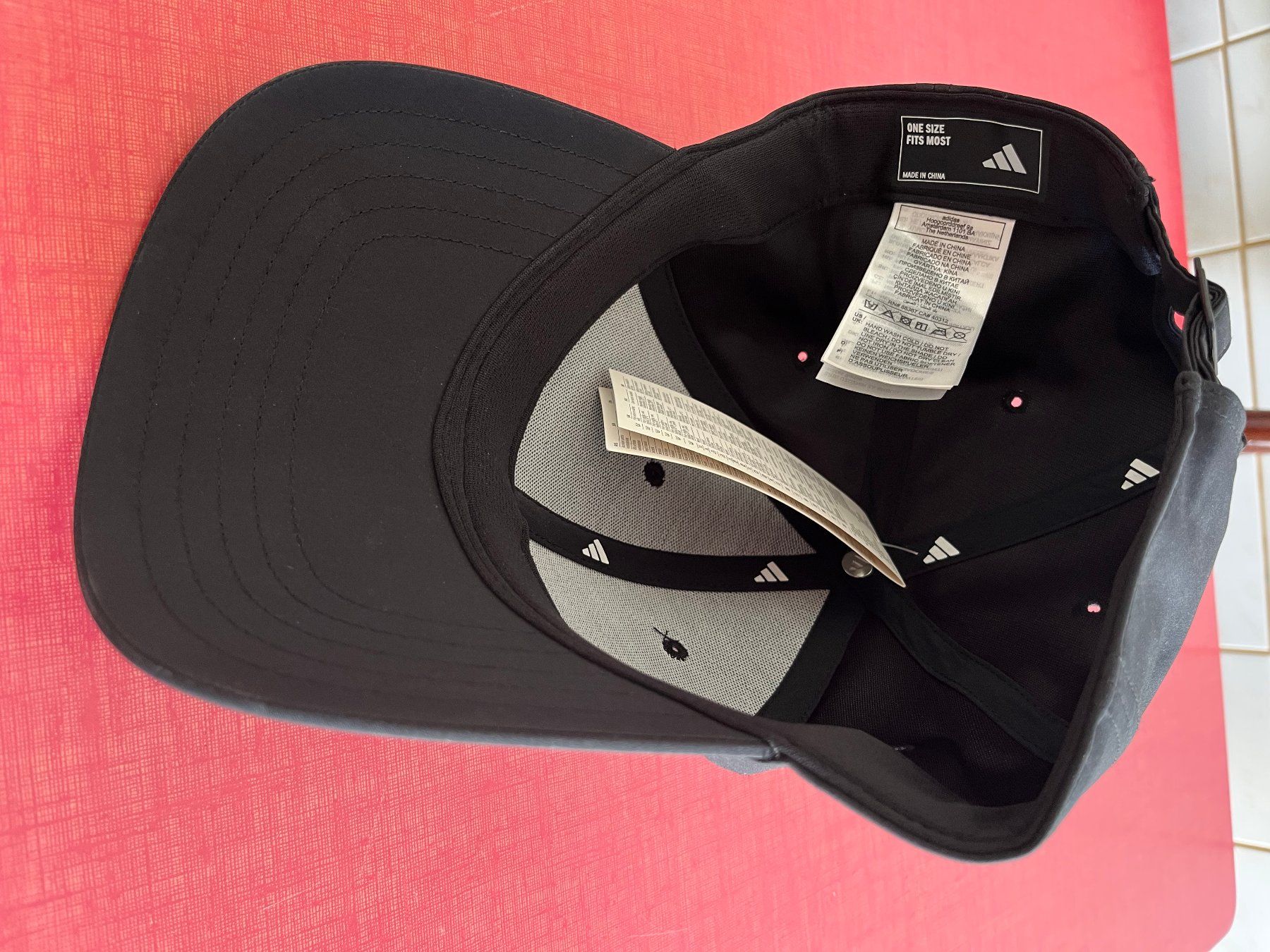 Puma Hüte, Mützen & Caps: 2 casquettes marque Puma et Adidas – Neu (gemäss Beschreibung) aus Genève von Donnet2 7