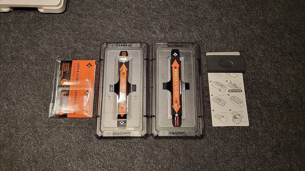 Spigen Cover & Protezioni schermo: Spigen Panzerglas neu – Nuovo (secondo la descrizione) da Kaiseraugst venduto da HutterPrivat