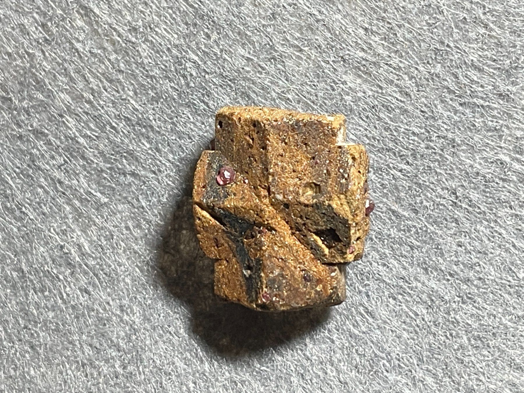 Minerali & Pietre curative: Staurolite et grenats – Nuovo (secondo la descrizione) da Cernier venduto da Tashi_Delek 2