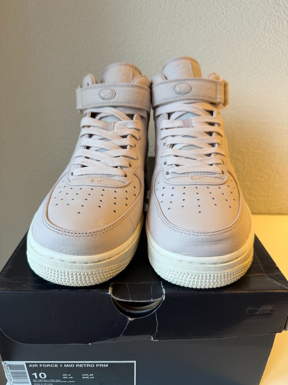 Nike Herrenschuhe: Nike Air Force 1 Mid Retro PRM – Gebraucht aus Ennenda von KUROI14 1