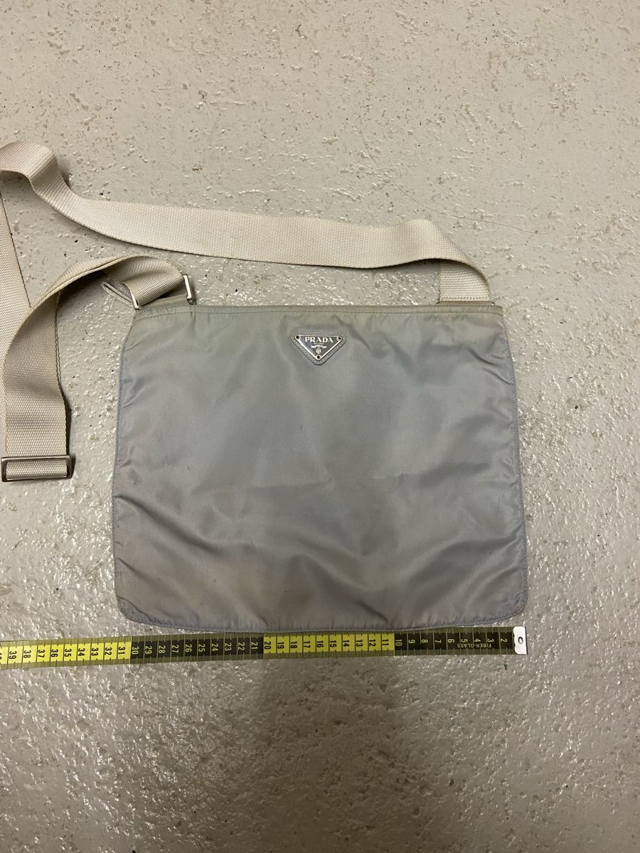 Prada Borse: Prada Schultertasche – Usato da Wimmis venduto da keitaa.4 4