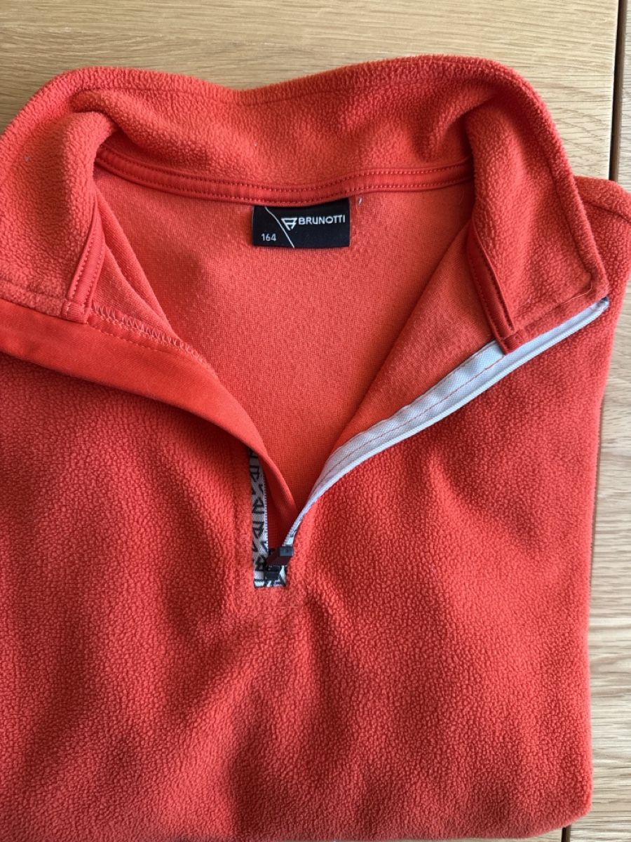 Pulls & Sweat-shirts: Fleecepullover Grösse 164 – D'occasion à Thun par Vesna27 1