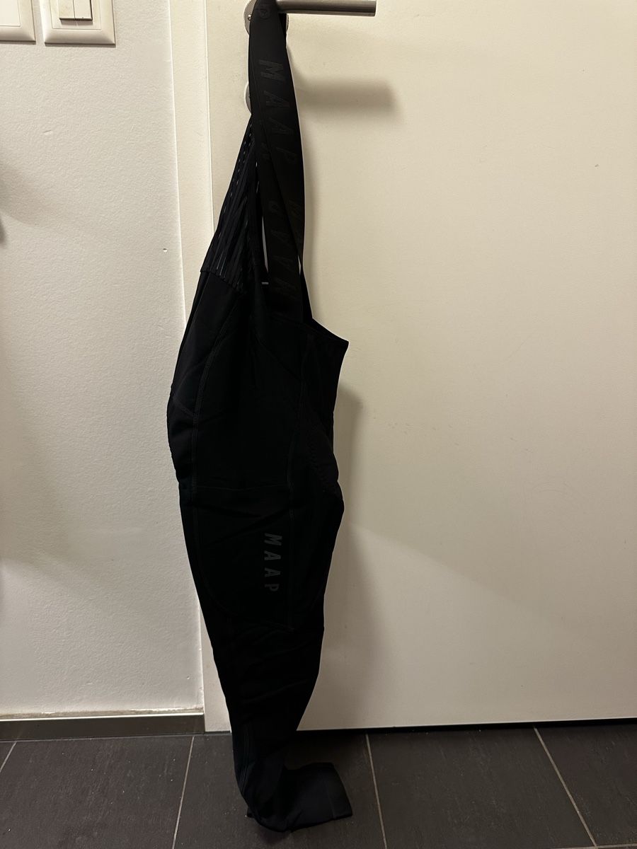 Pantalons: MAAP Team Bib Evo Cargo Tights – Neuf avec emballage d'origine à Carouge GE par cytoplan 1