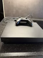 Xbox One X Project Scorpio Edition 1TB + Controller + Kabel