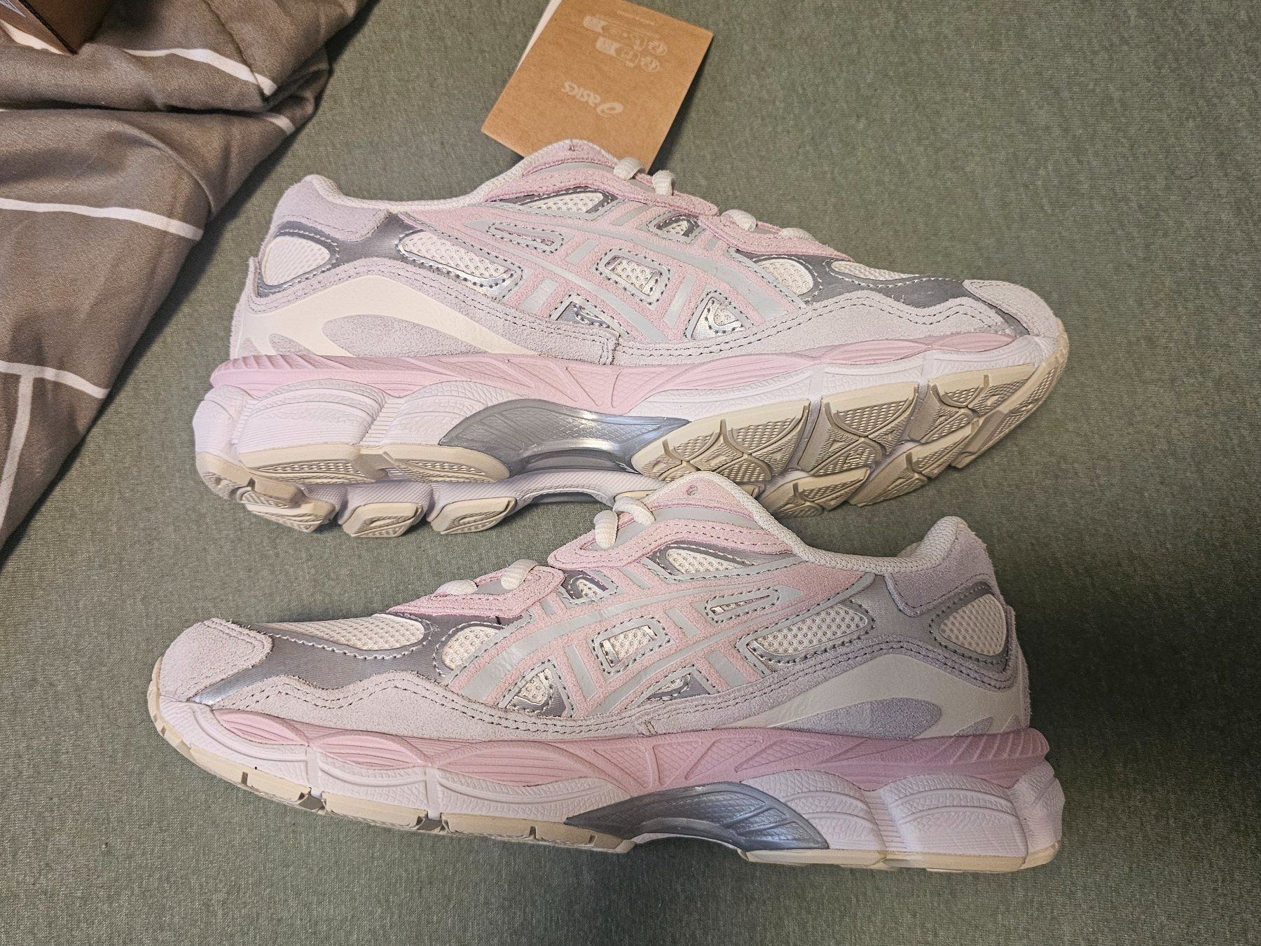 Asics Scarpe da donna: Asics basket femme neuve – Nuovo e nell'imballaggio originale da St-Prex venduto da sebgav 1