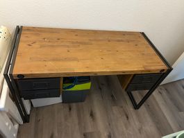 Zeitloser & schöner Bürotisch (Gebrauchsspuren)