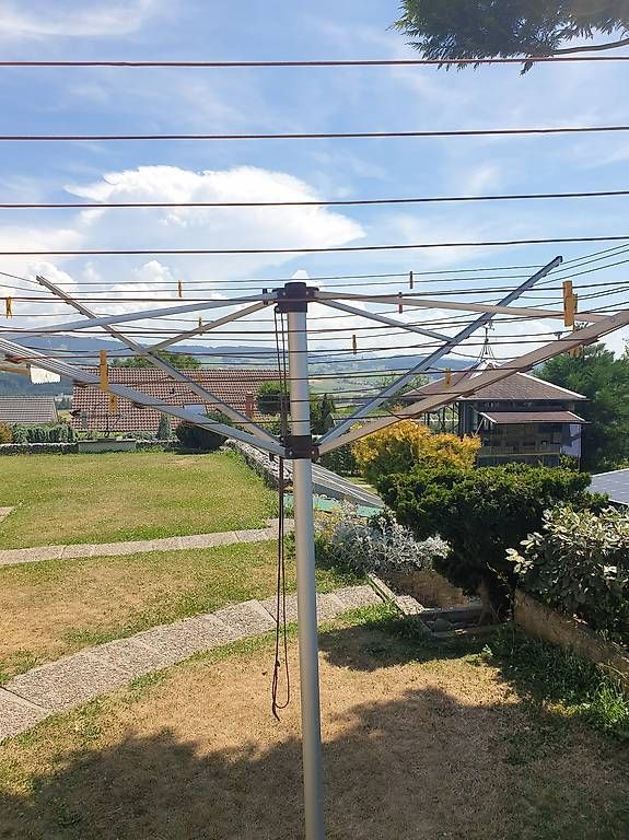 Wäschetrockner: à vendre un support pour sèche linge – Gebraucht aus chénens von mathieu016 2