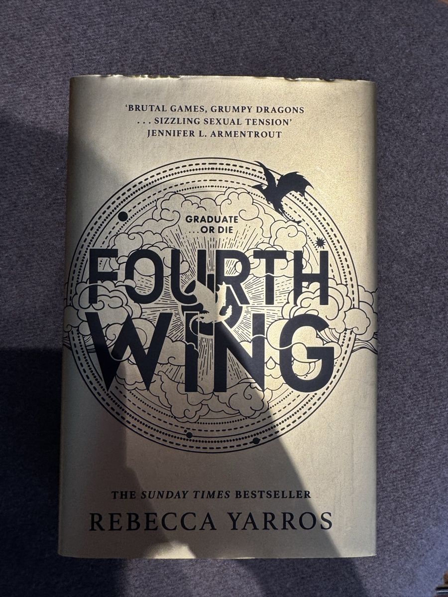 Livres: Fourth Wing Roman Englisch – Neuf (Voir description) à Schaan par kri_tsw8