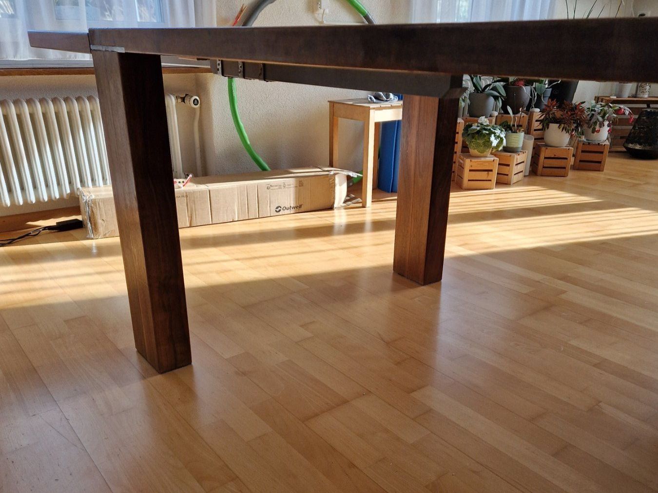 Tavoli: Nussbaumtisch – Usato da Schwarzhäusern venduto da Daspi 3