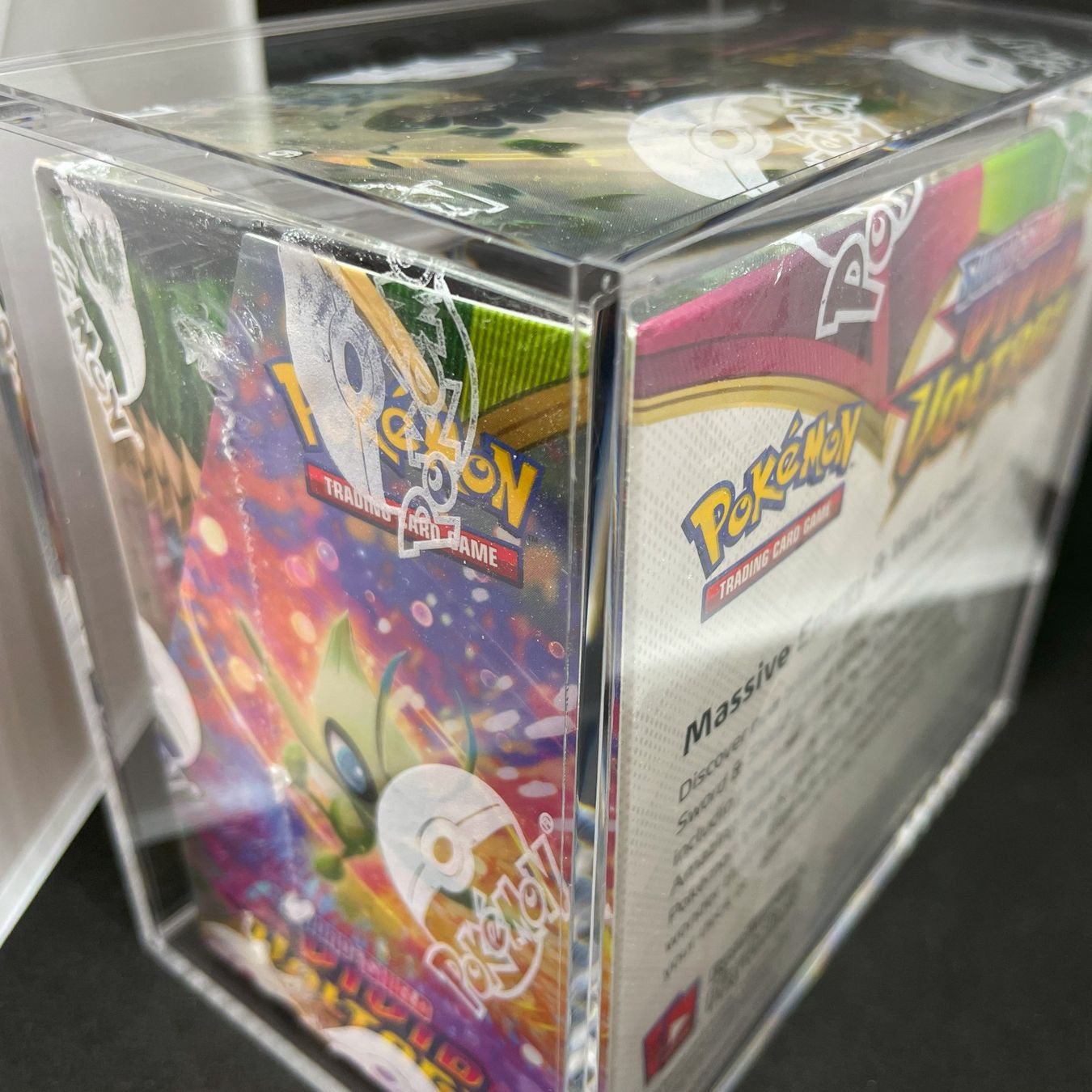 Pokémon Carte collezionabili: Acrylic Box Case / Boîte acrylique - Pokemon Booster Display – Nuovo e nell'imballaggio originale da Blonay venduto da DeckZone 2