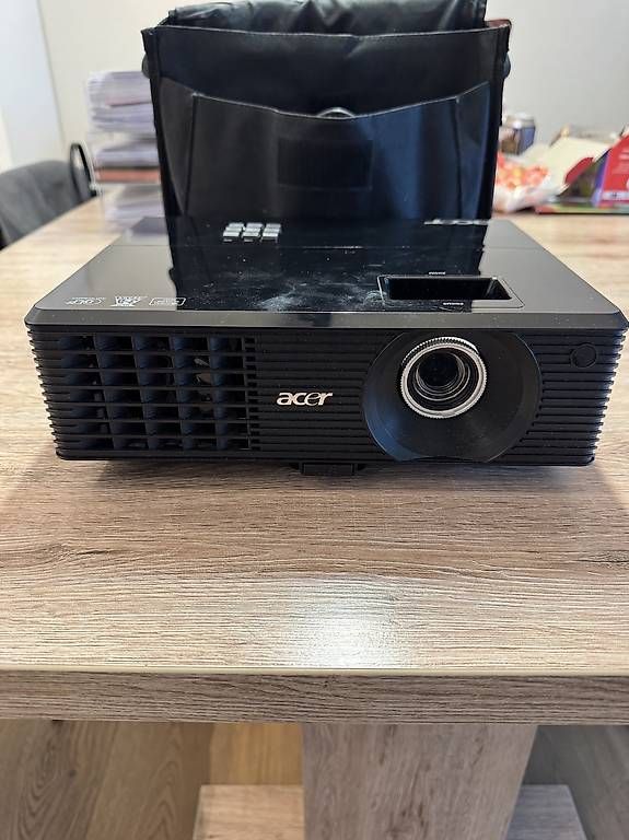 Proiettori: Acer X1110 DLP Projektor Beamer – Usato da Kloten venduto da kevinho15 1