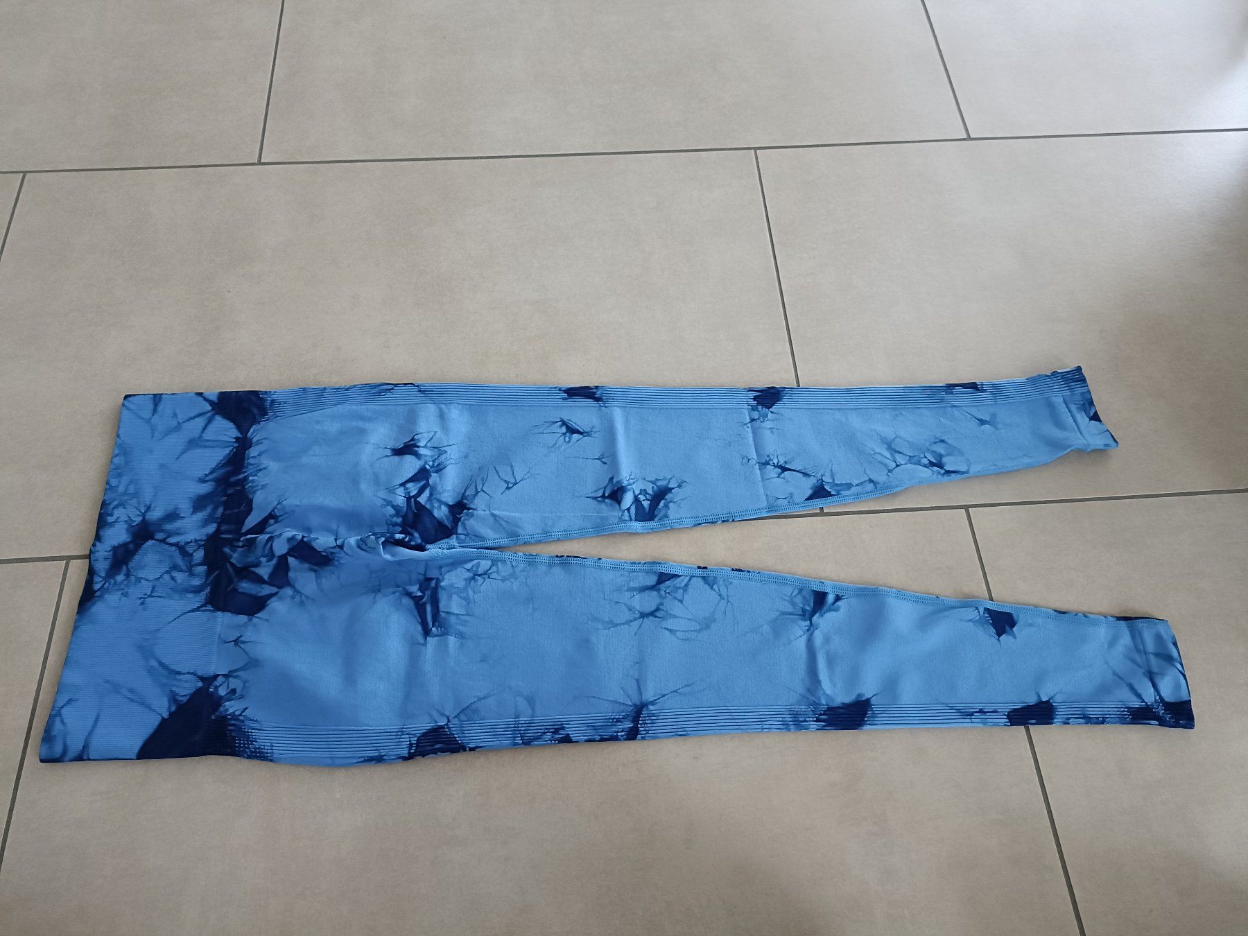Leggings: Batik Leggings - Grösse S – Nuovo e nell'imballaggio originale da Rickenbach b. Wil venduto da Beautiful.Things