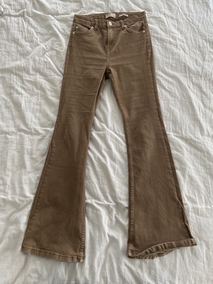 Bershka Jeans: Bootcut flared Jeans – D'occasion à Thun par moa_jkc7 1