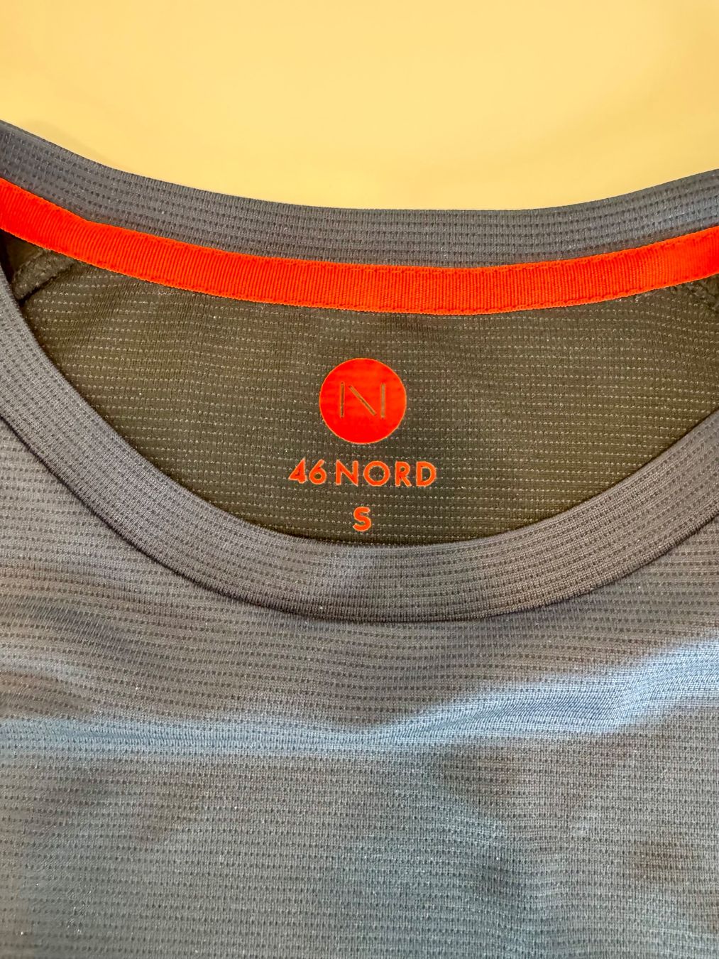 46 Nord T-shirt: 46 Nord T-Shirt – Usato da Domat/Ems venduto da cowi 2