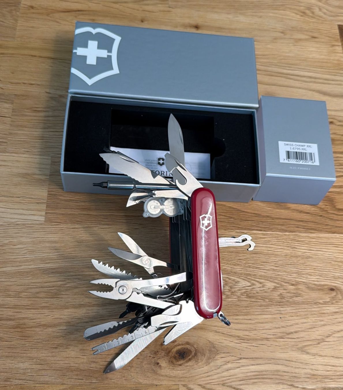 Victorinox Coltelli tascabile: SWISS CHAMP XXL SACKMESSER – Nuovo e nell'imballaggio originale da Zürich venduto da Frei-Occasionen 1