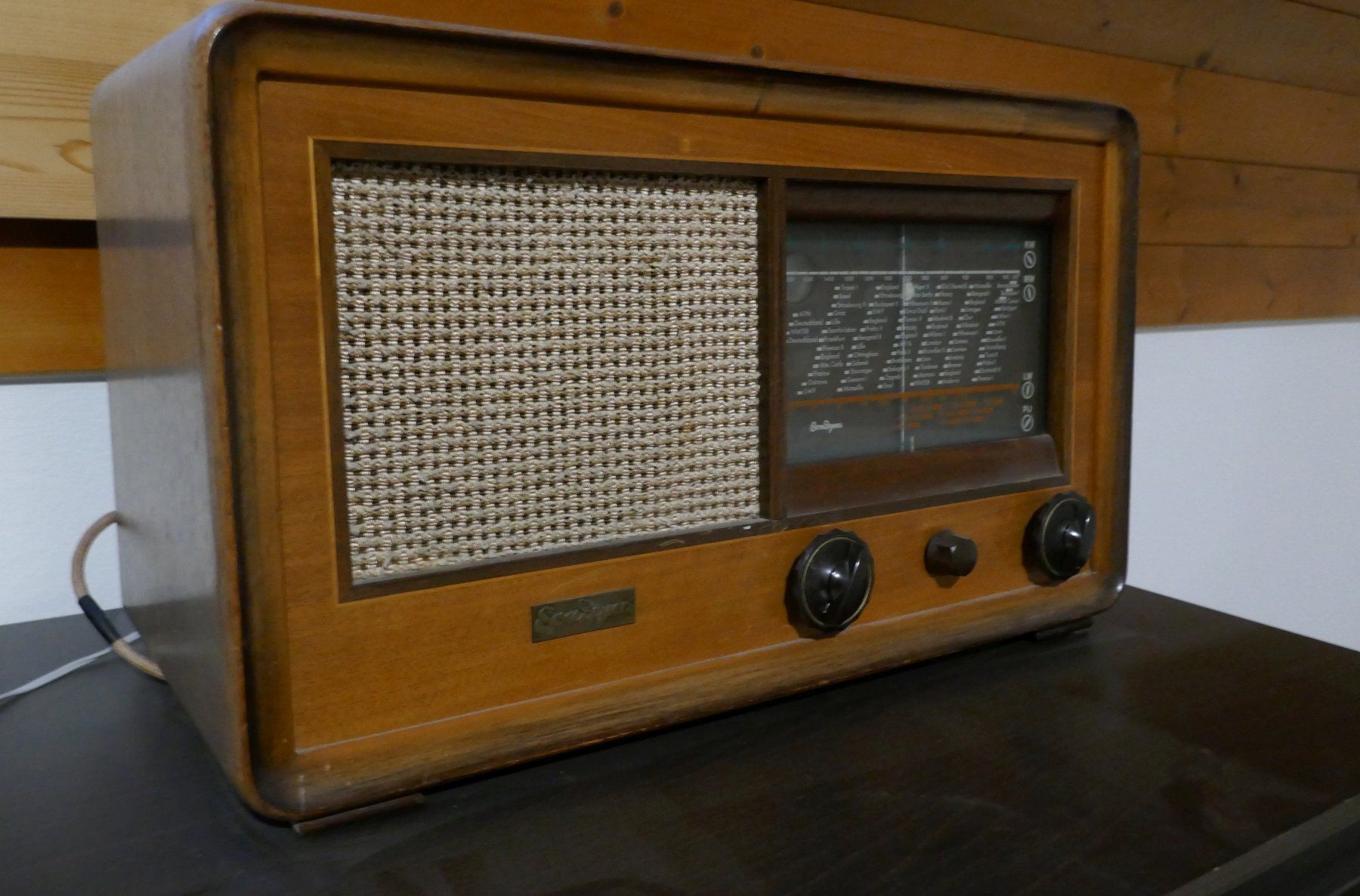 Radio: Antikes Radio Sondyna – Usato da Wenslingen venduto da FairlightCMI 1