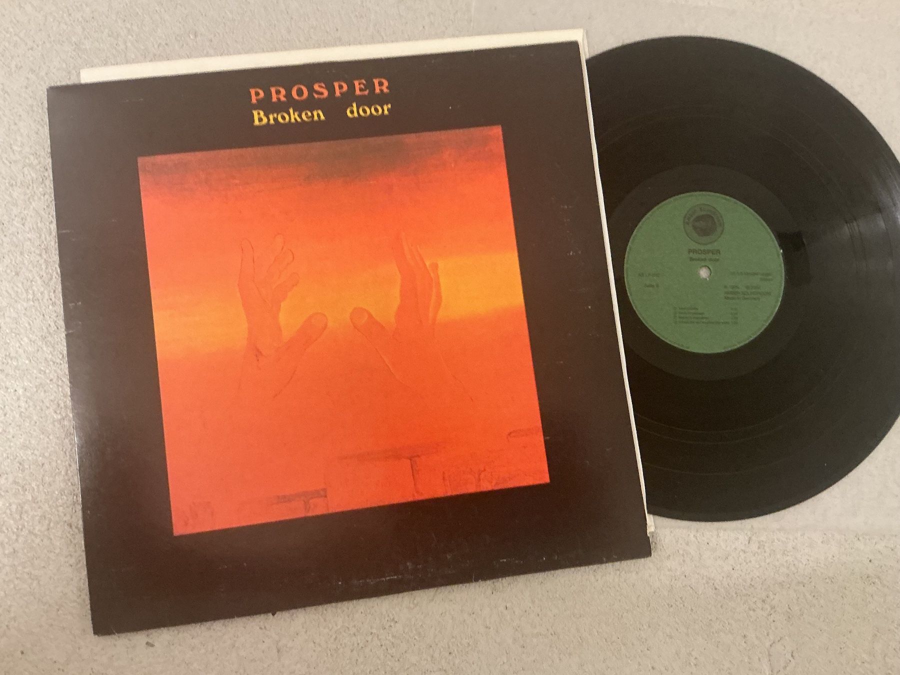 Schallplatten: Prosper LP - Broken Door – Gebraucht aus Winterthur von Tumko-Vinyl