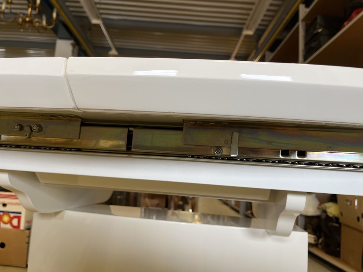 Tavoli: Moderner Ausziehtisch, weiss – Usato da Strengelbach venduto da RaenAntikDesign 9