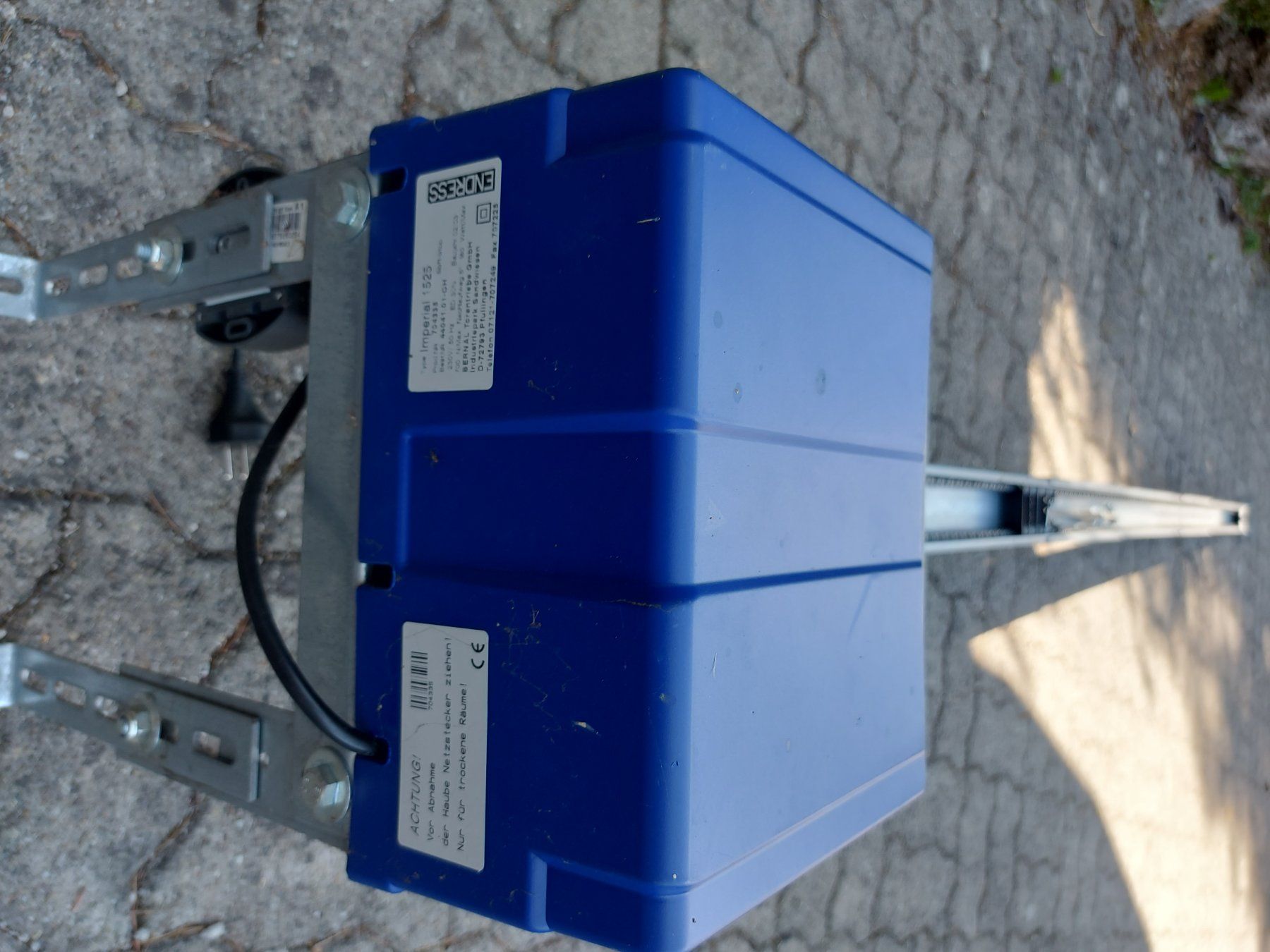 Berner Torantriebe Altro Materiale elettrico: Garagentorantrieb mit 2 Funkfernbedienungen – Usato da Beringen venduto da Paetscher82 2