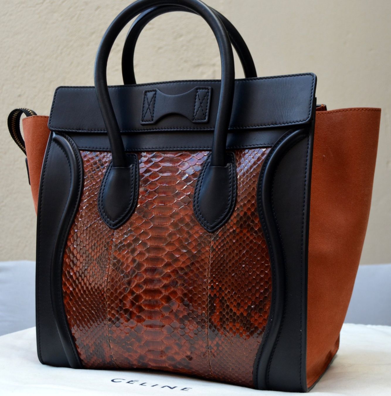 Celine Sacs femmes: Céline Luggage Python Taache / sac – D'occasion à Collonges par Auganien 5