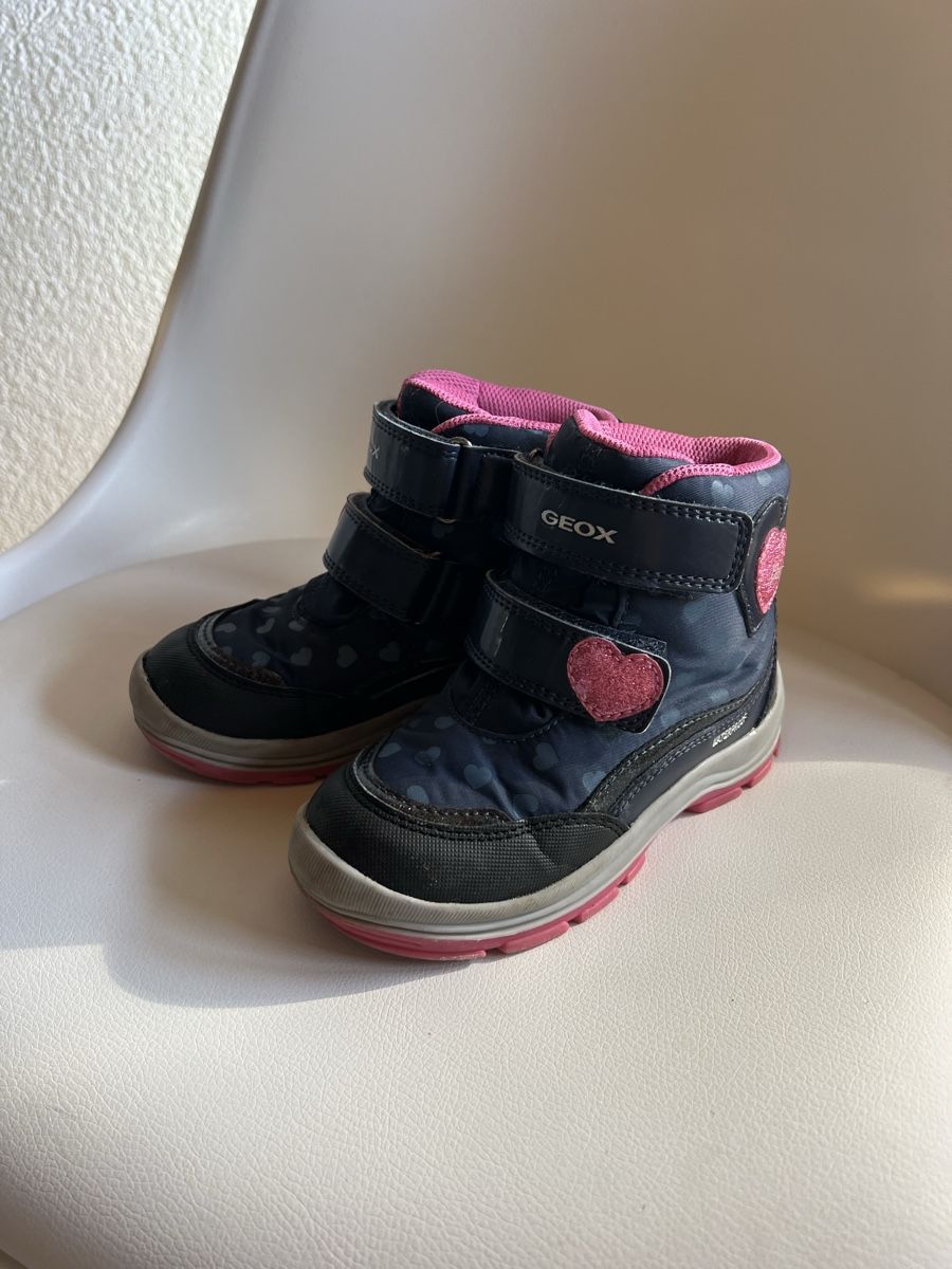 Geox Scarpe per ragazze: Geox Winterschuhe Grösse 27 – Usato da Inwil venduto da Karenstone
