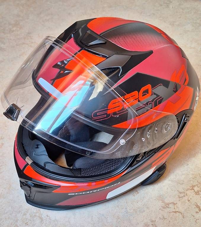 Casques & visières: Casque de moto SCORPION EXO-520 Air avec intercom EXO-COM – D'occasion à Bellelay par noe_jobin
