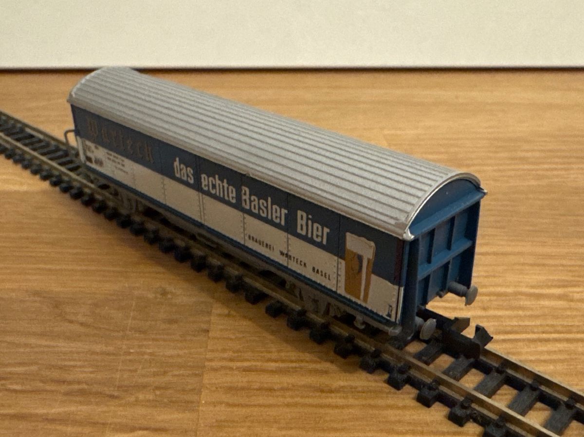 Roco Modellini di ferrovie: Roco SBB Güterwagen "WARTECK BIER" – Nuovo (secondo la descrizione) da Schlierbach venduto da Look8 1