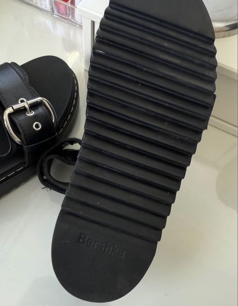 Bershka Scarpe da donna: Bershka Sandalen gr 38 – Usato da Belp venduto da Lu96 1
