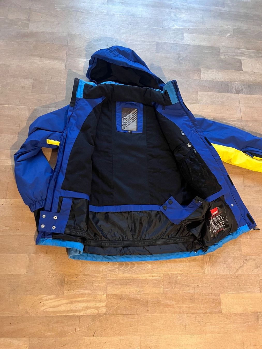 Giacche & Cappotti: Schöne Kinder Jacke Gr. 152 – Usato da Gossau ZH venduto da Rotolog 4