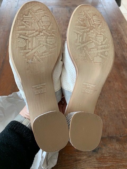 Scarpe da donna: Leder-Halbschuhe "Charme" Gr. 40 – Nuovo (secondo la descrizione) da Oberweningen venduto da Bumblebee2 2