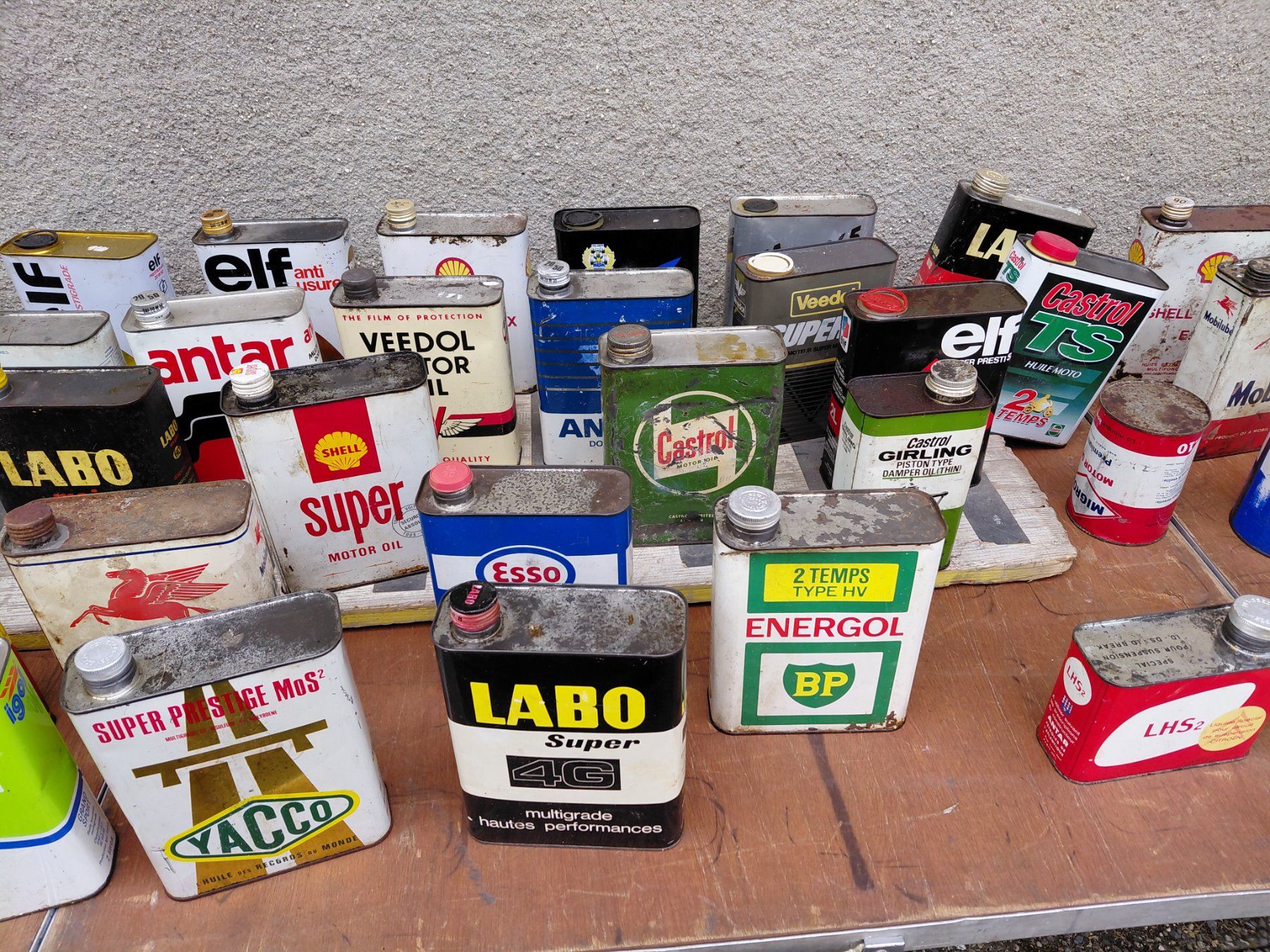 Accessori per altri veicoli: Collection de bidons d'huile – Usato da Noiraigue venduto da pel_ny7d 1