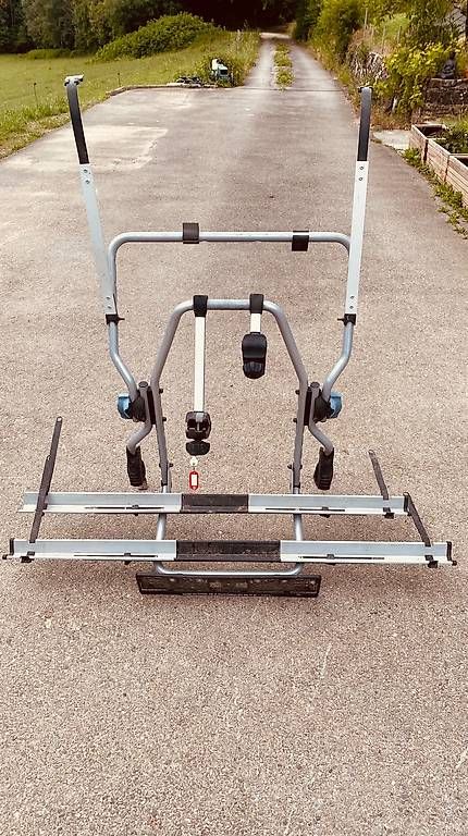 Sonstiges Fahrzeugzubehör: Porte-baggages hayon pour 2 vélos – Gebraucht aus Puidoux von Tobuyornottobuy 1