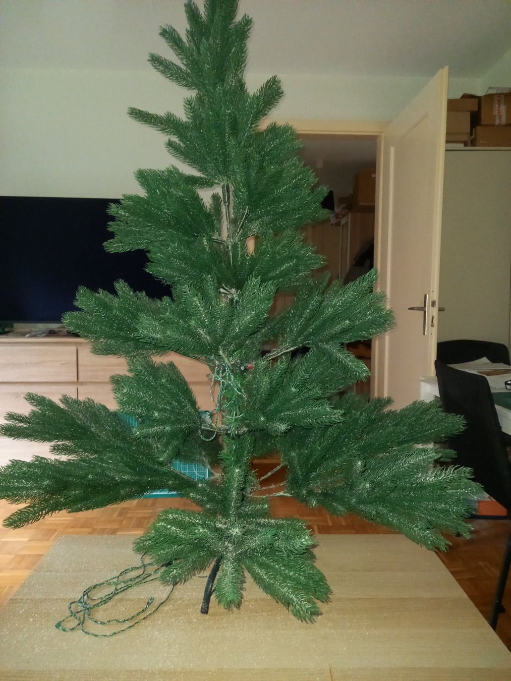 Tutte le decorazioni: Künstlicher Weihnachtsbaum – Usato da Luzern venduto da titanic68