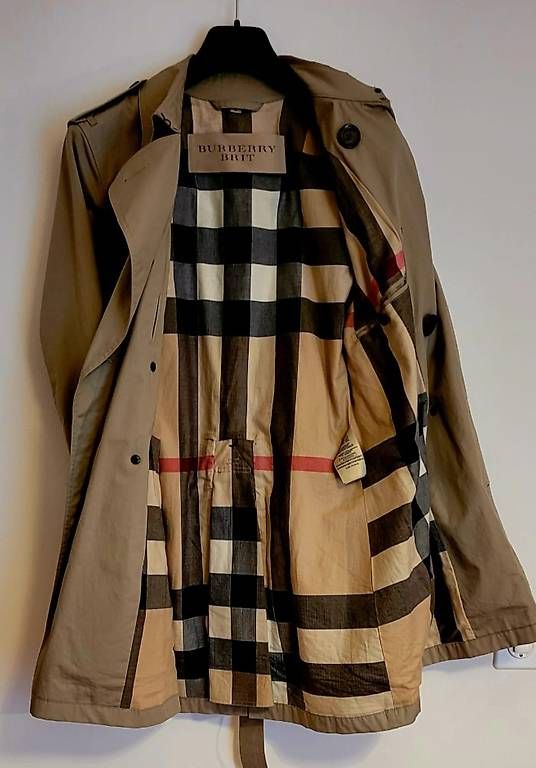 Jacken: Burberry splendida offerta!  – Gebraucht aus Viganello von biz_cp9h 1