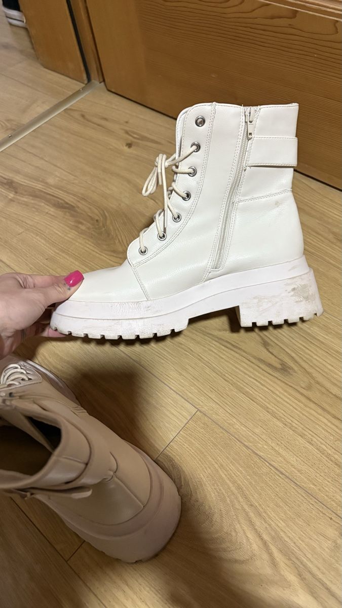 Chaussures femmes: Stiefel beige 41 – D'occasion à Bern par best.secondhand 2