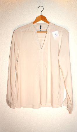 Edle Damenbluse, Gr. S, Crèmefarben
