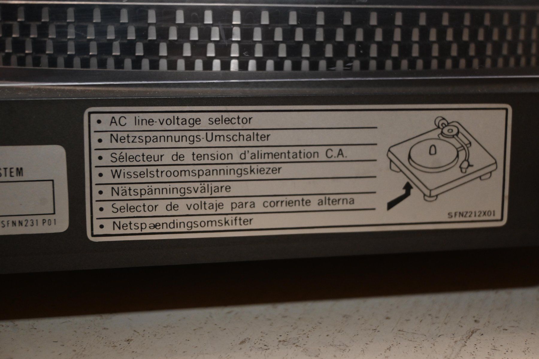 Technics Giradischi: Technics SL 231 Automatic Plattenspieler mit repat funktion – Usato da Laupen ZH venduto da Zmoewe 7