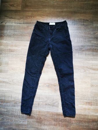 Coole Cordhose, Grösse 38, Dunkelblau - Ideal für Herbst!