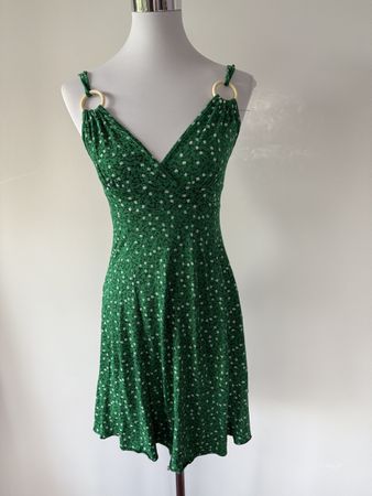 Sommerliches Minikleid, grün mit Blümchen, Grösse S