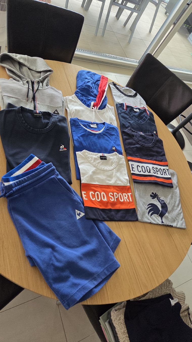 Le Coq Sportif Lotti di vestiti: Coq Sportif lot 10 – Usato da Le Pâquier-Montbarry venduto da Gruyere77
