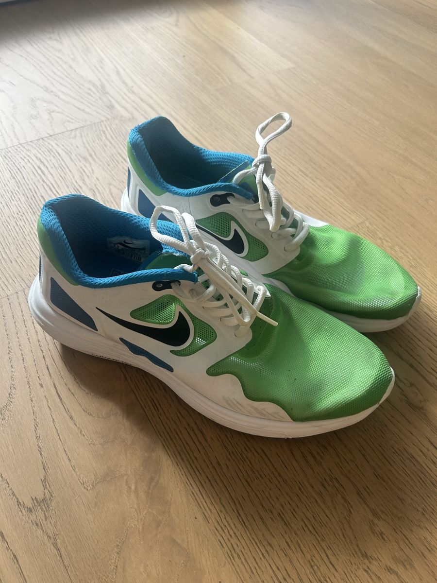 Nike Chaussures hommes: Nike Lunar Flow+  – D'occasion à Zürich par Kcampos 1