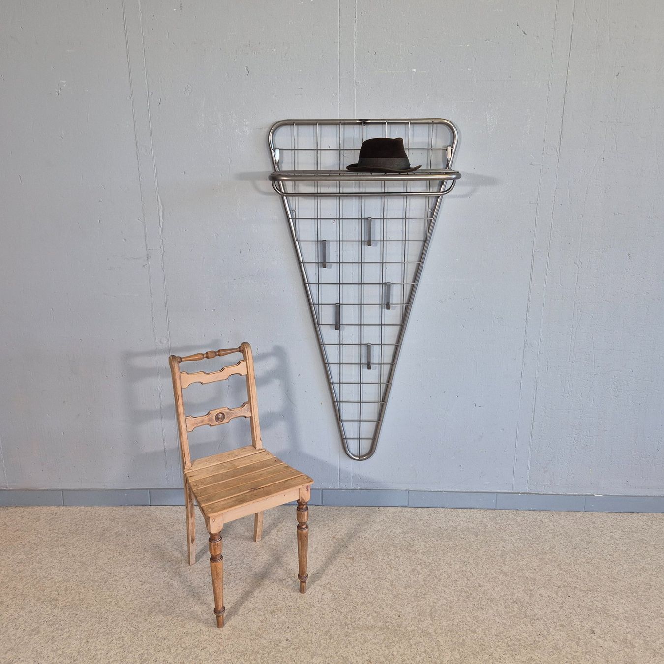 Guardaroba: Industriedesign Wandgarderobe Garderobe Hutablage – Usato da Nottwil venduto da Wondewa-Shop 2